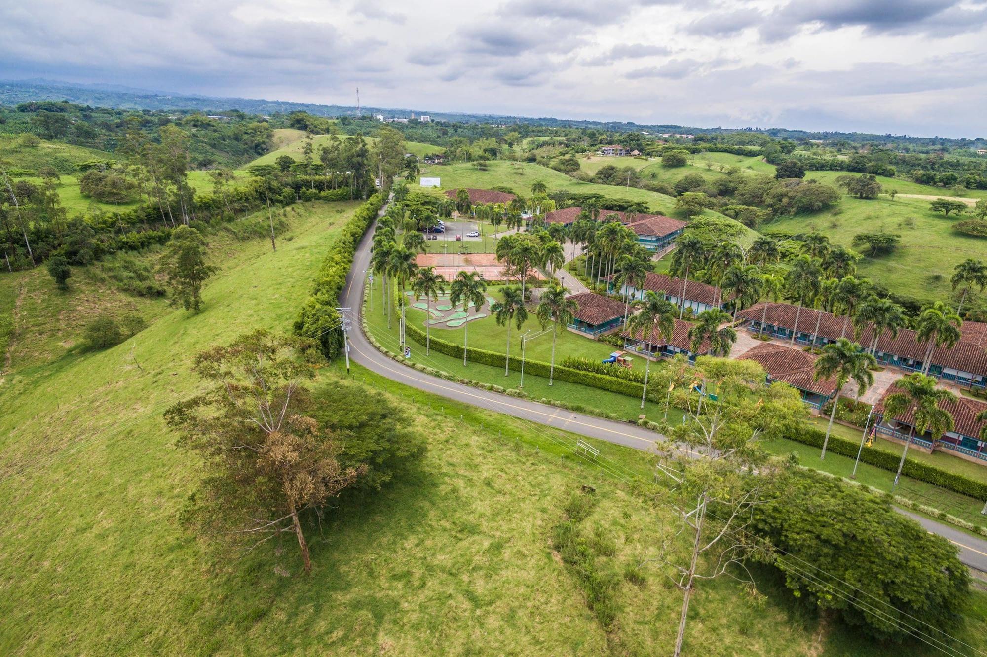 Decameron Las Heliconias Quimbaya Exterior foto